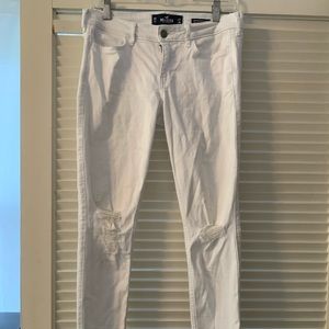 Ripped White skinny jean!